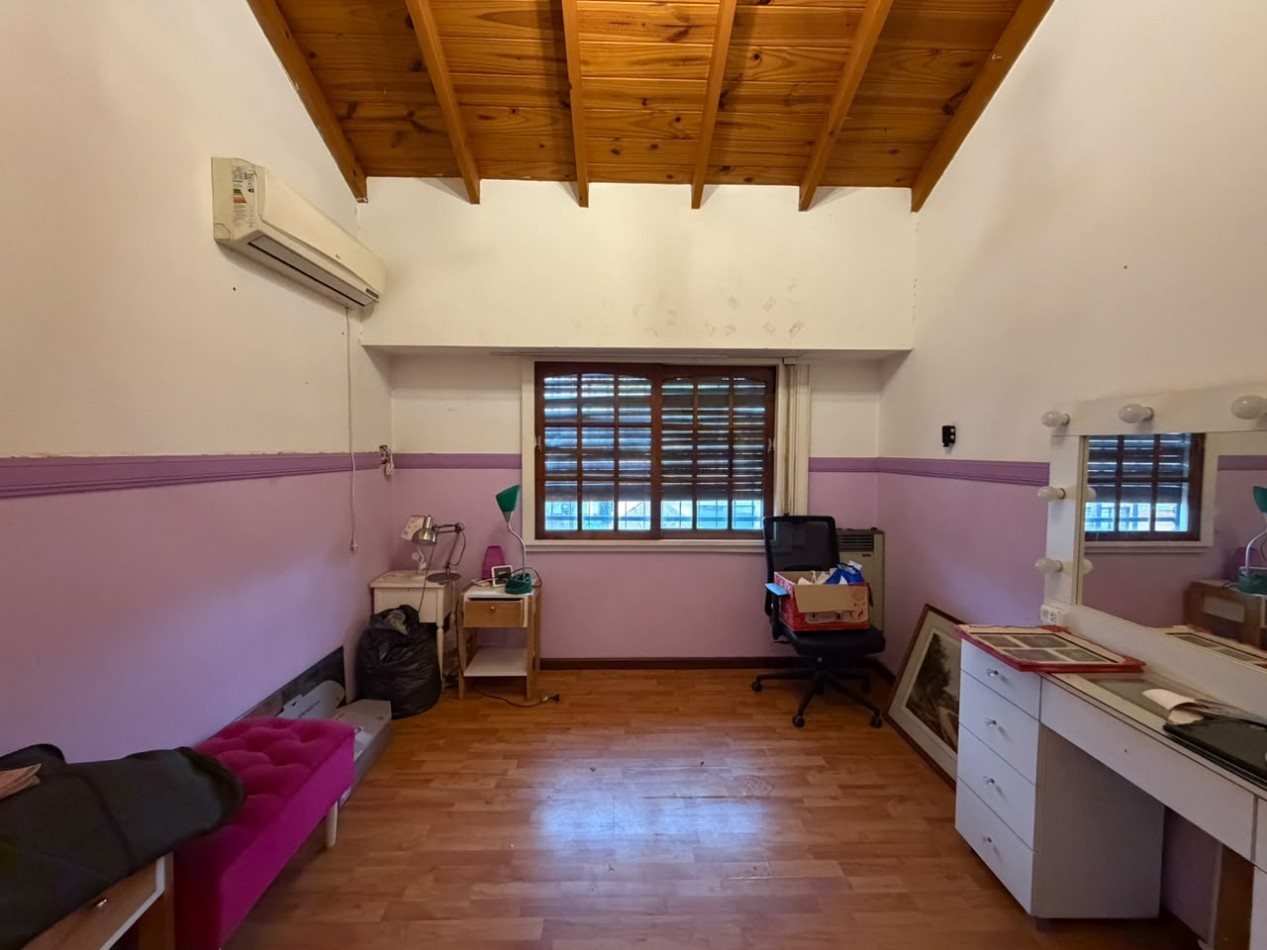 Hermosa Casa De 5 Ambientes - Villa Ballester