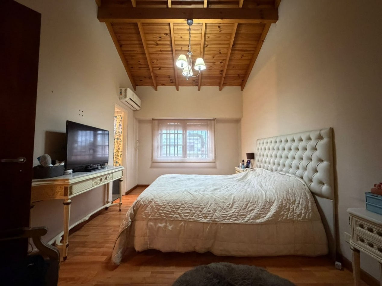 Hermosa Casa De 5 Ambientes - Villa Ballester