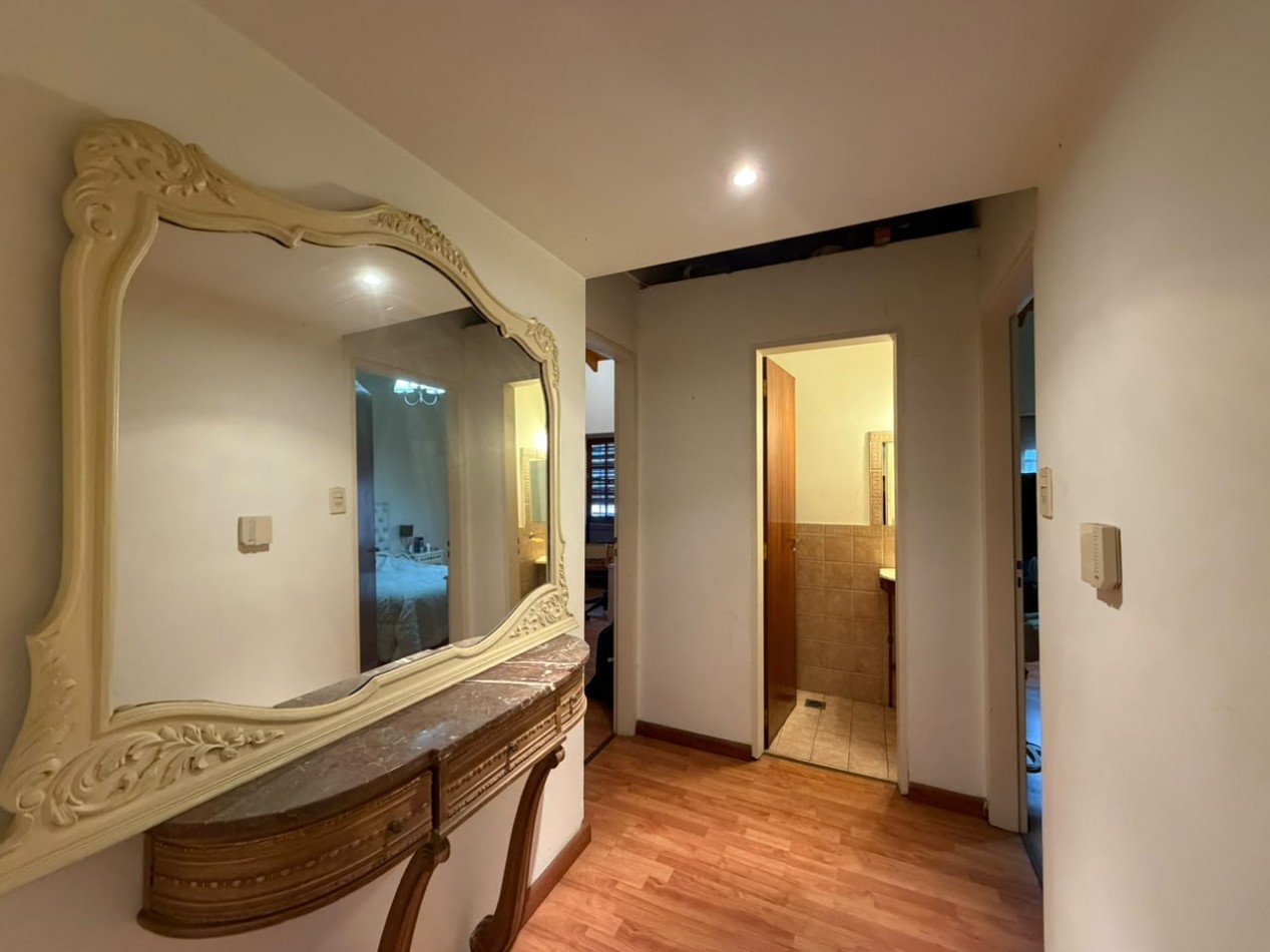 Hermosa Casa De 5 Ambientes - Villa Ballester