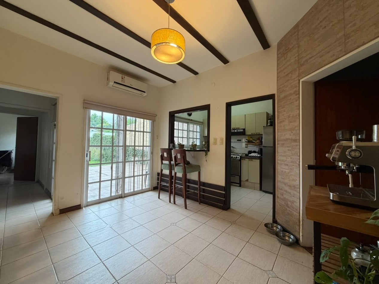 Hermosa Casa De 5 Ambientes - Villa Ballester