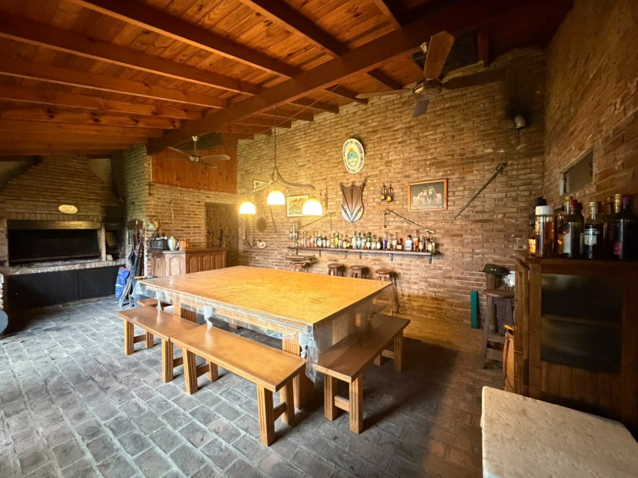 Hermosa Casa De 5 Ambientes - Villa Ballester