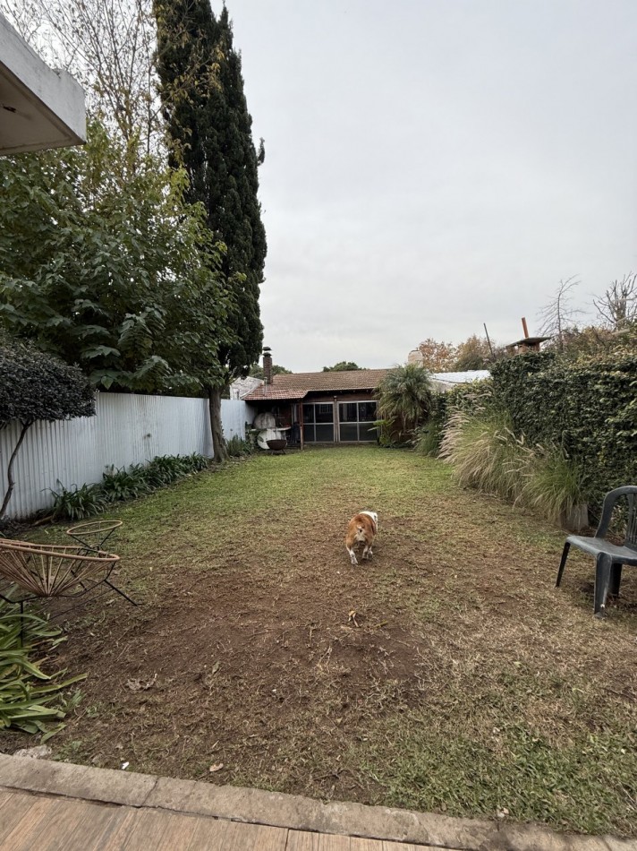 CASA DE 5 AMBIENTES - VILLA BALLESTER