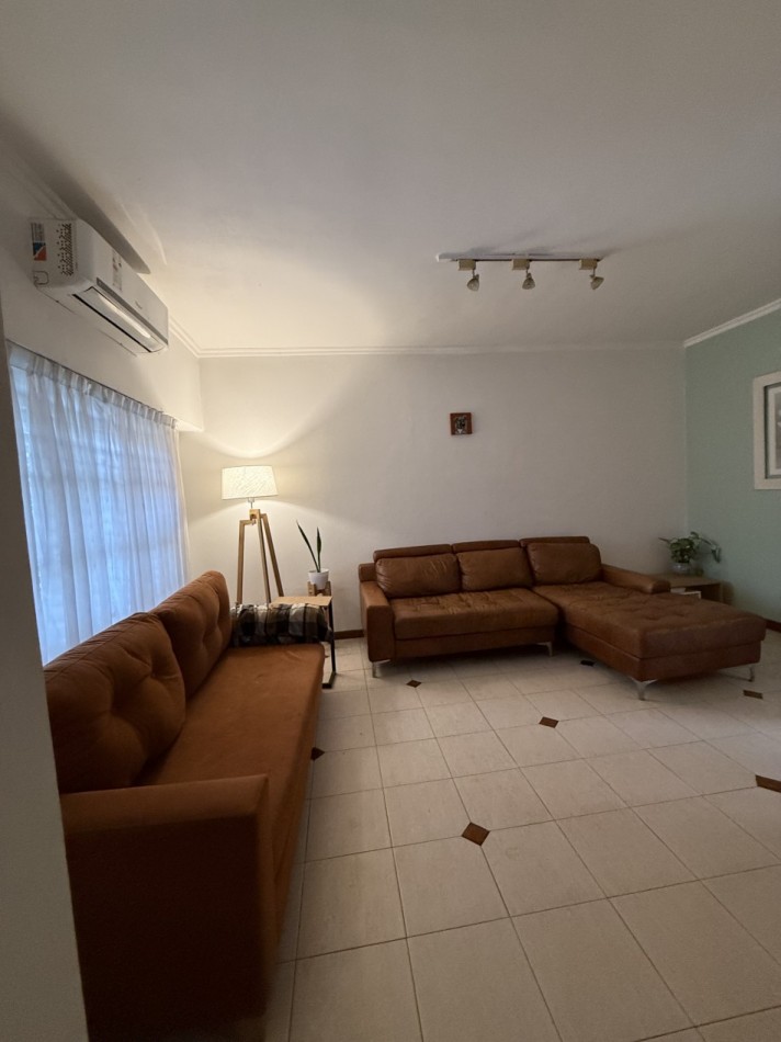 CASA DE 5 AMBIENTES - VILLA BALLESTER
