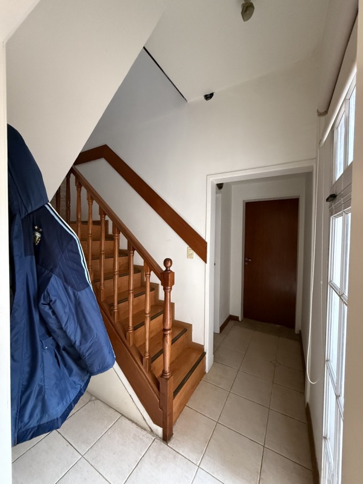 CASA DE 5 AMBIENTES - VILLA BALLESTER
