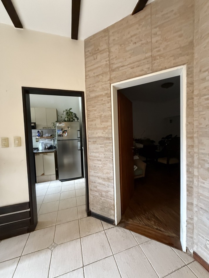 CASA DE 5 AMBIENTES - VILLA BALLESTER