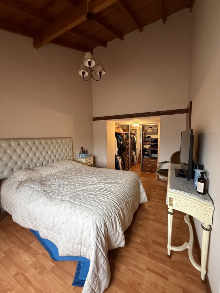 CASA DE 5 AMBIENTES - VILLA BALLESTER