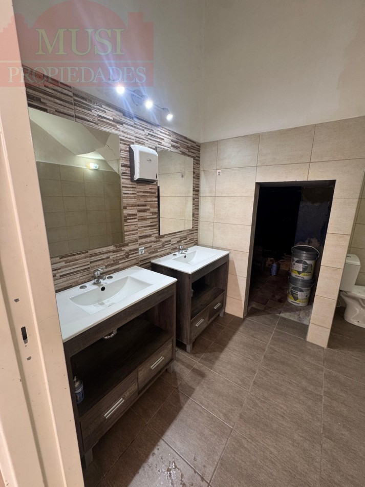 Excelente local en Venta. 