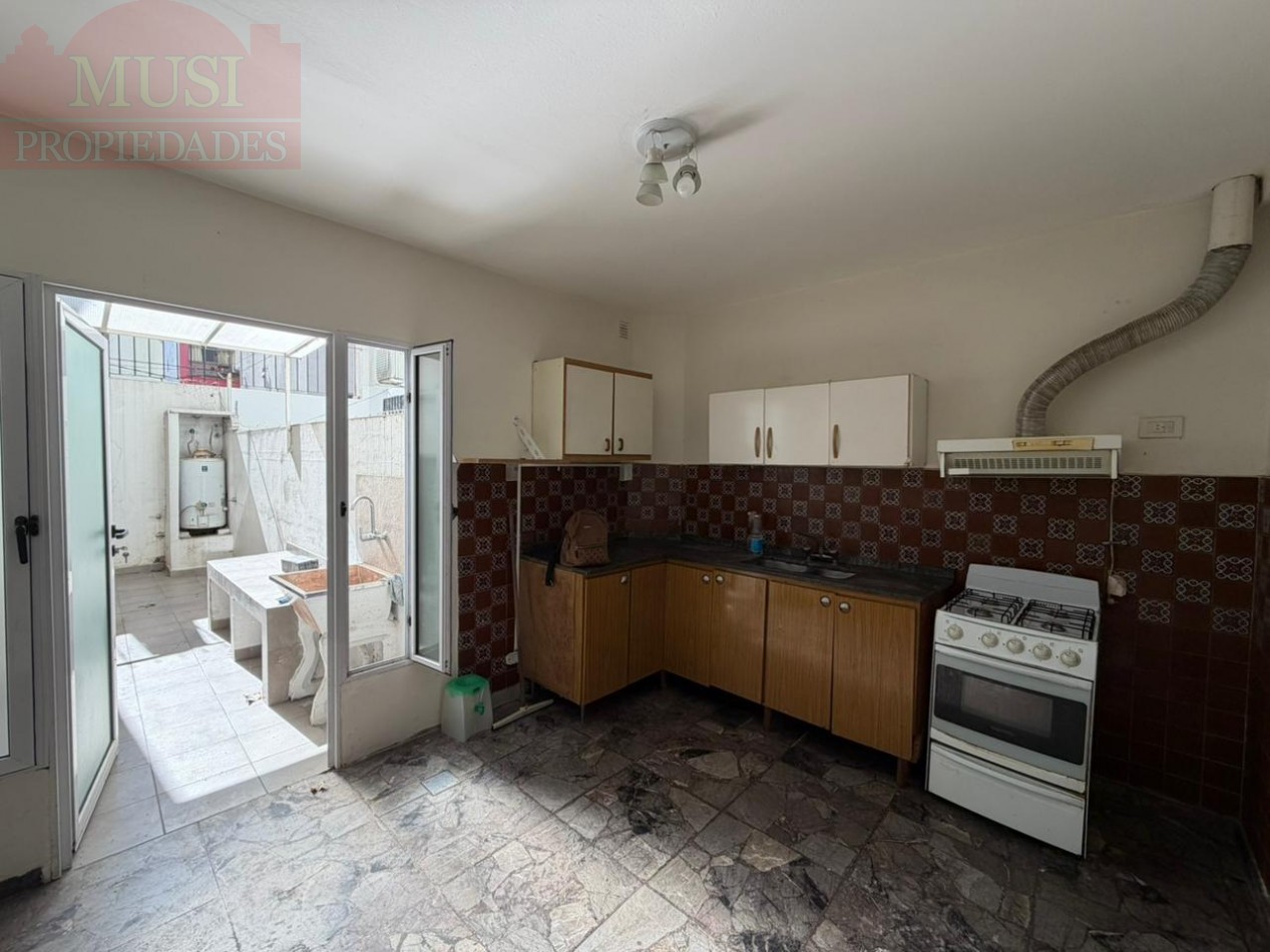 Departamento de 2 ambientes en Planta Baja con Patio - San Martin Centro