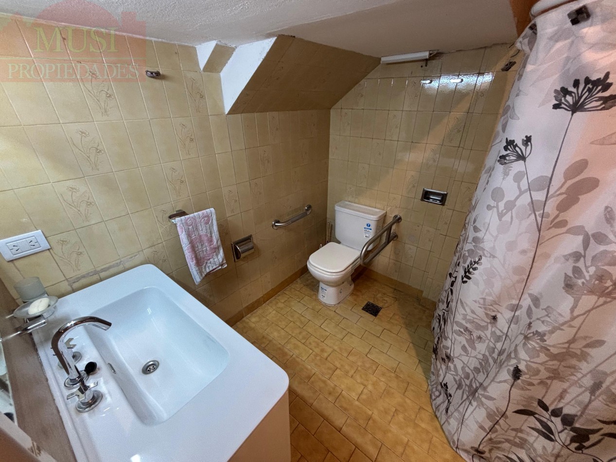 Casa 5 ambientes - Villa Ballester