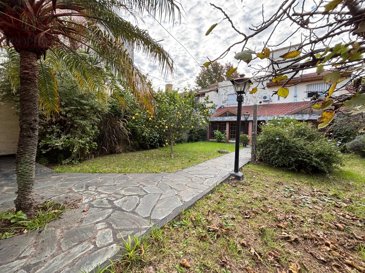 Casa 5 ambientes - Villa Ballester