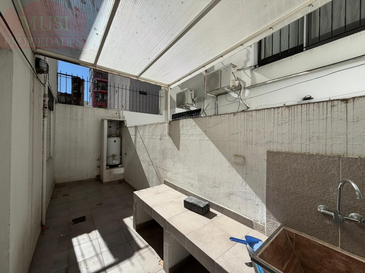 Departamento de 2 ambientes en Planta Baja con Patio - San Martin Centro