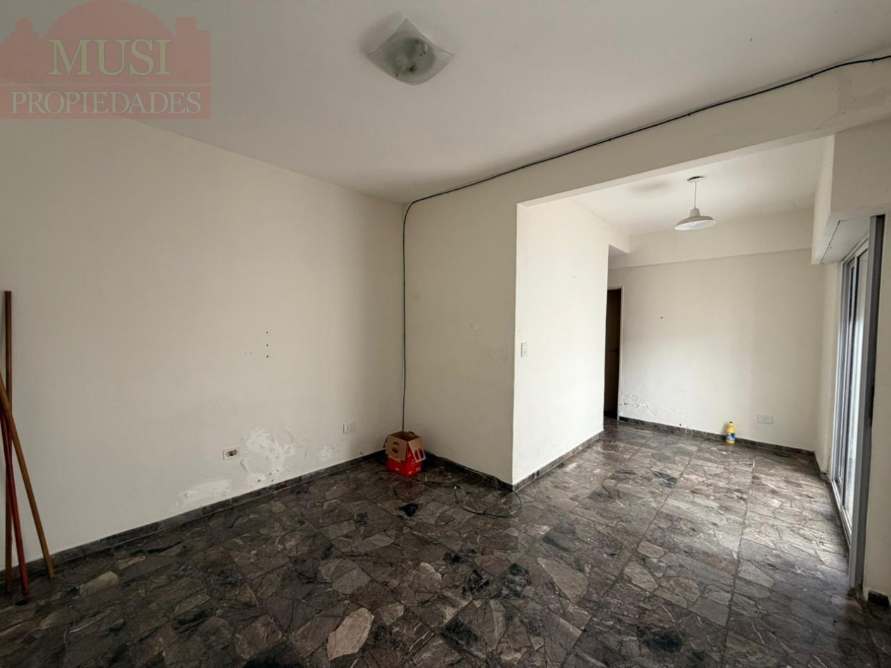 Departamento de 2 ambientes en Planta Baja con Patio - San Martin Centro