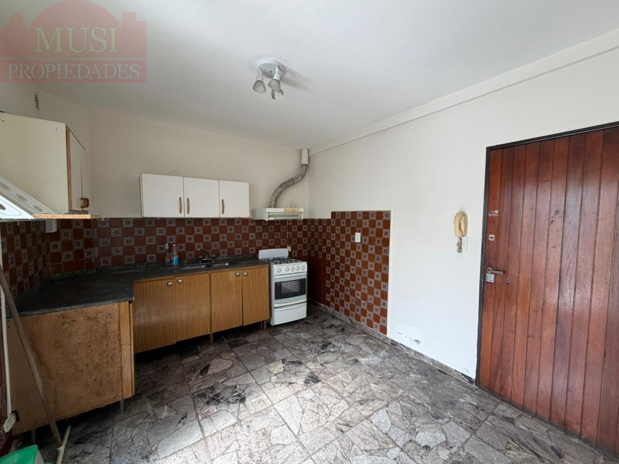 Departamento de 2 ambientes en Planta Baja con Patio - San Martin Centro