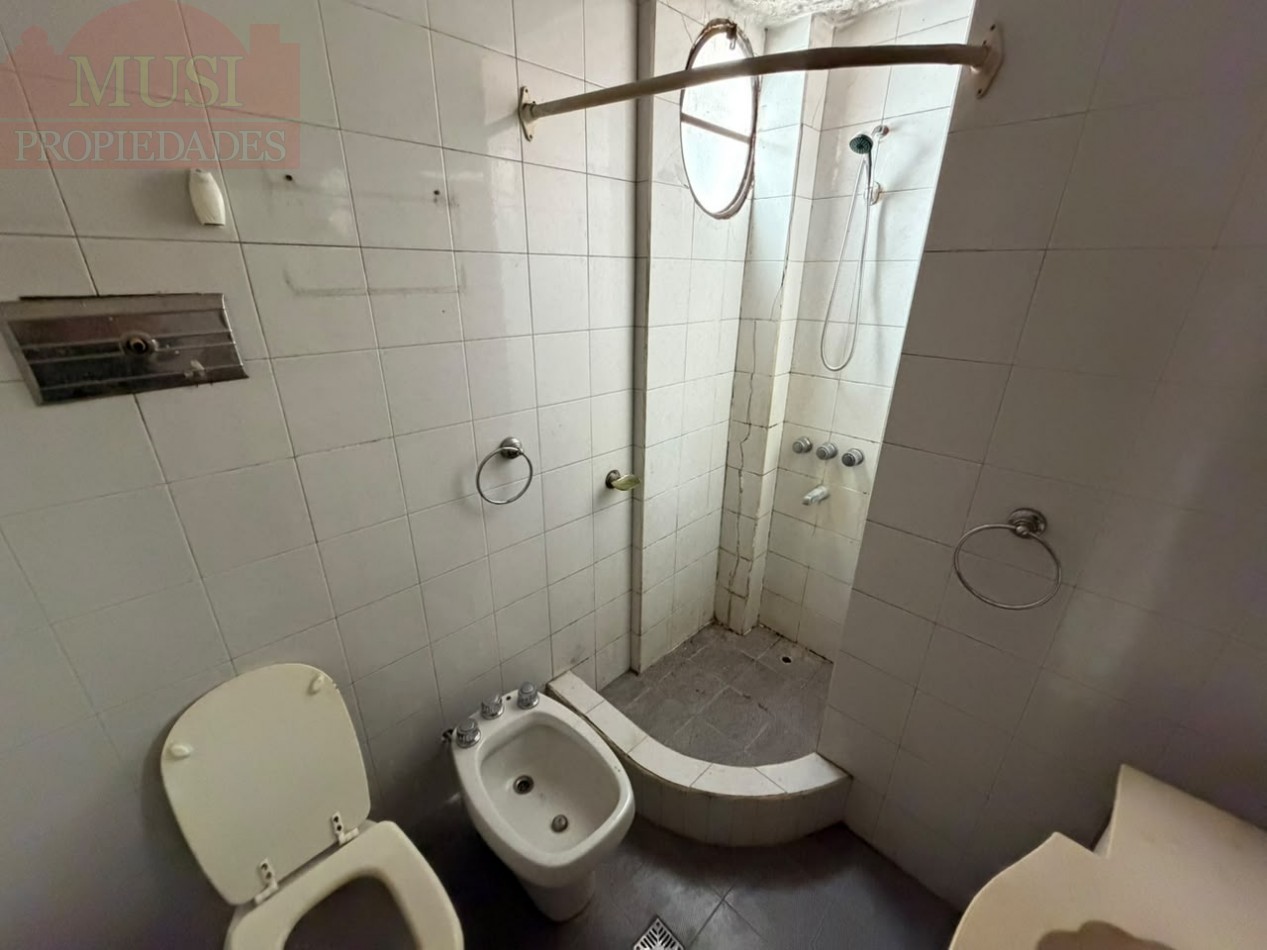 Hermoso PH de 4 ambientes a reciclar en venta - San Martin centro