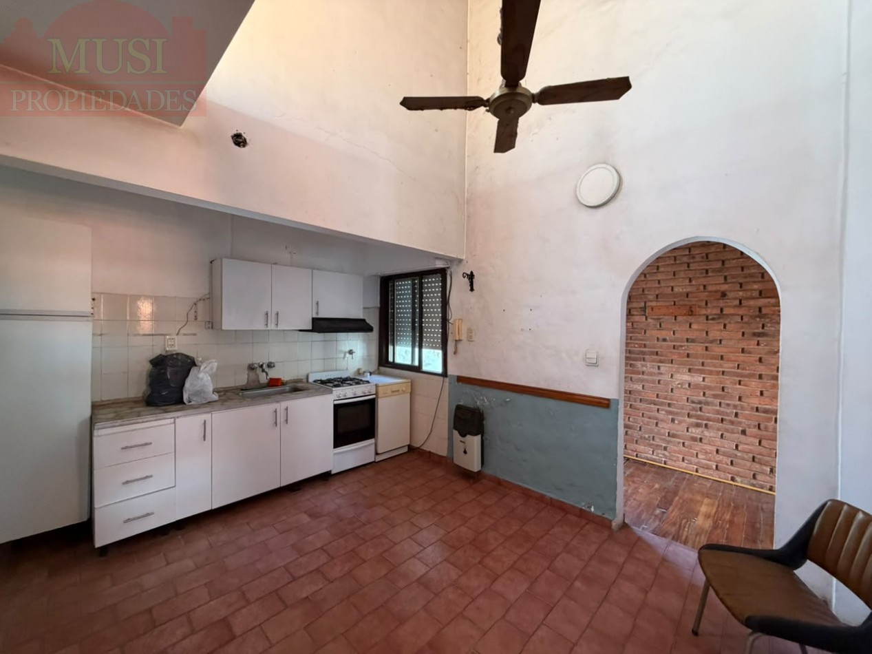 Hermoso PH de 4 ambientes a reciclar en venta - San Martin centro