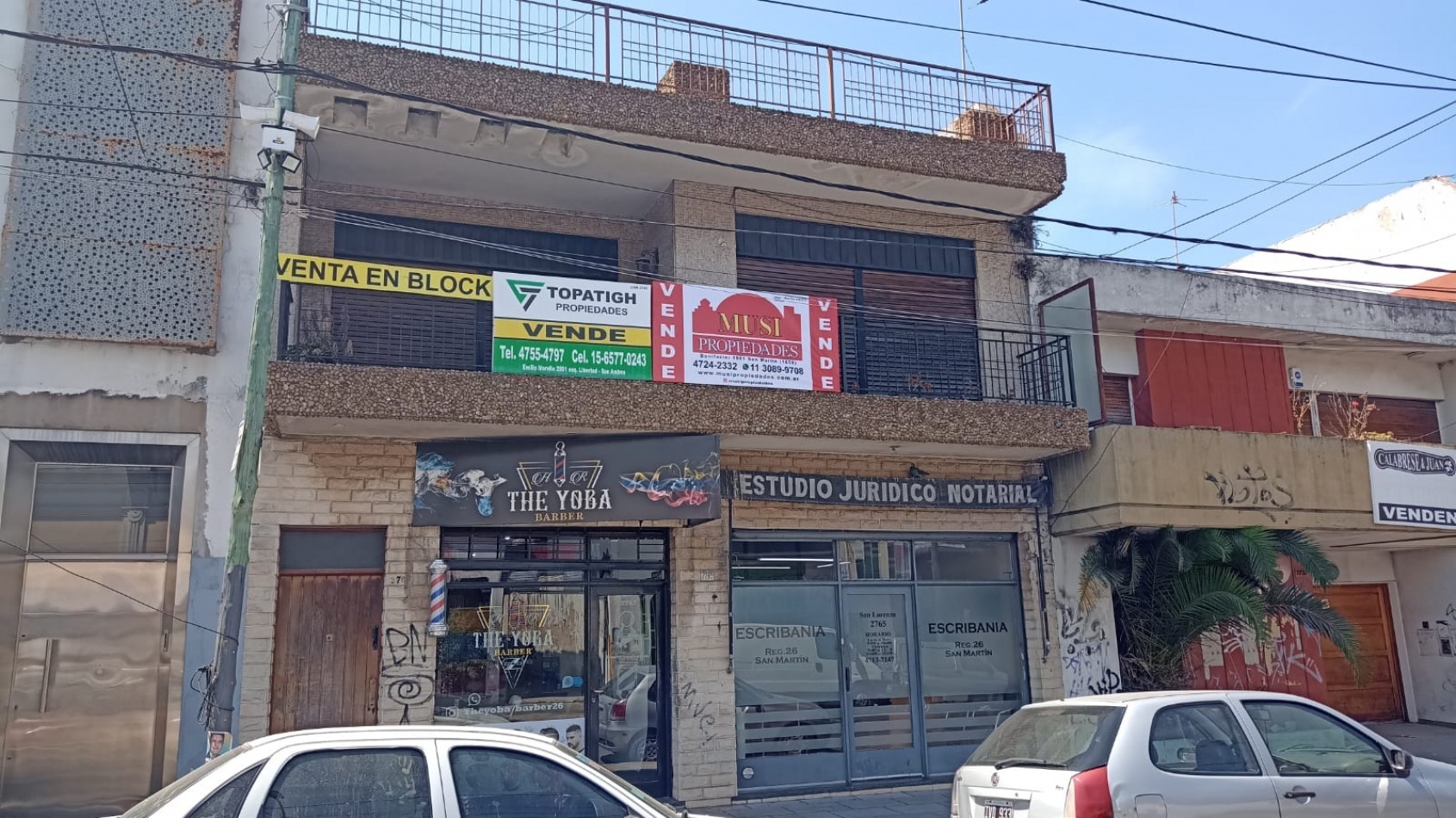 Casa con locales al frente  - Centro San Martin. 