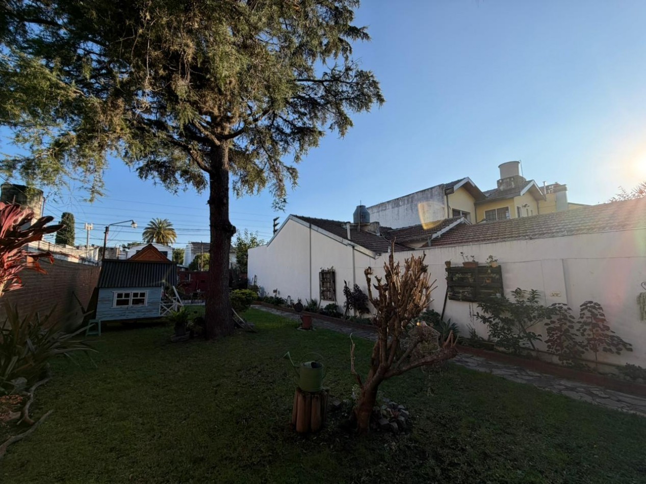Excelente casa de 4 ambientes en venta - Malaver