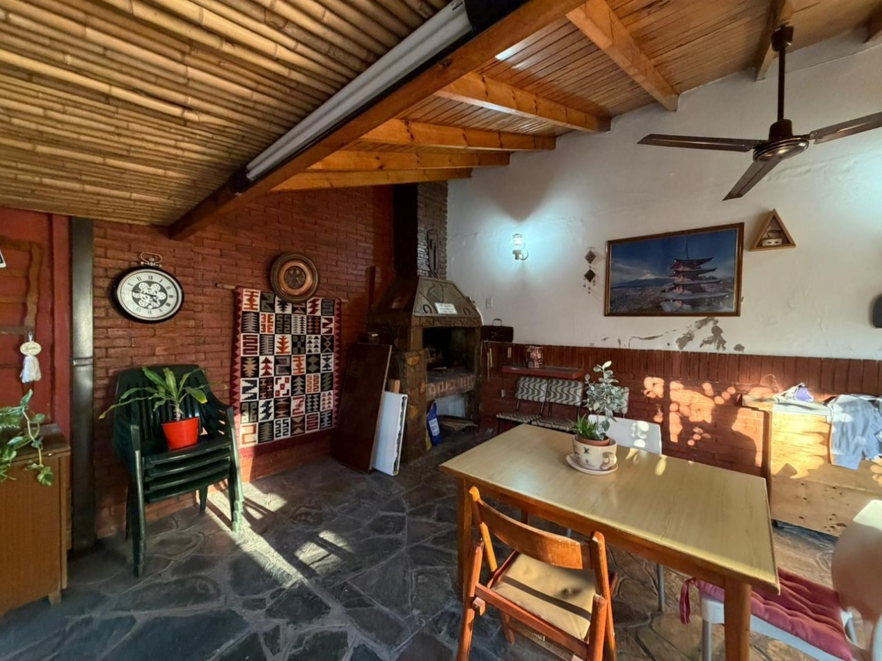 Excelente casa de 4 ambientes en venta - Malaver