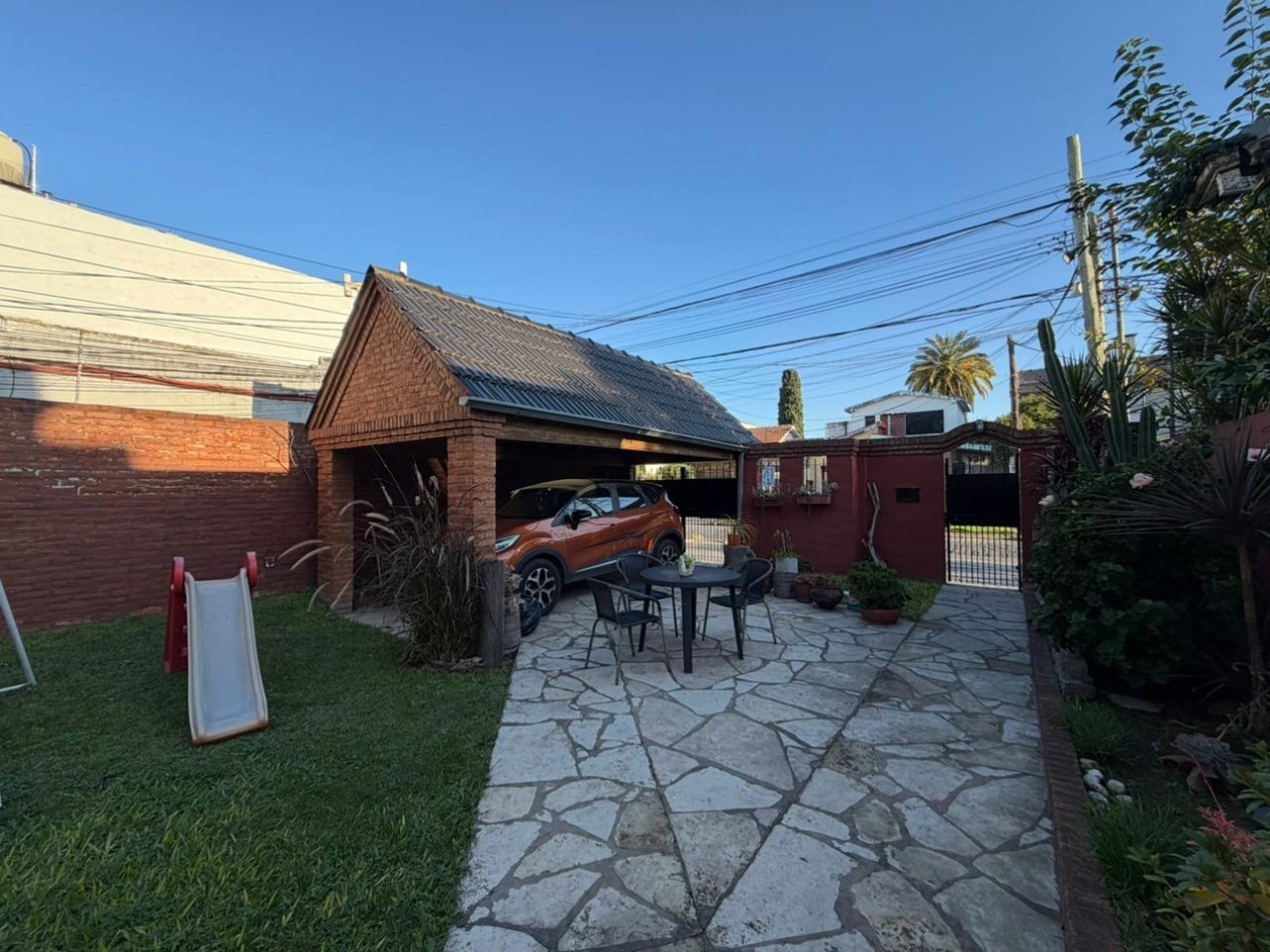 Excelente casa de 4 ambientes en venta - Malaver
