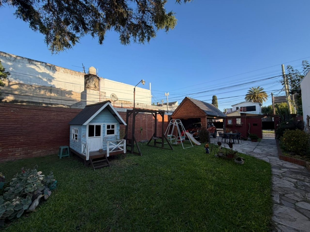Excelente casa de 4 ambientes en venta - Malaver