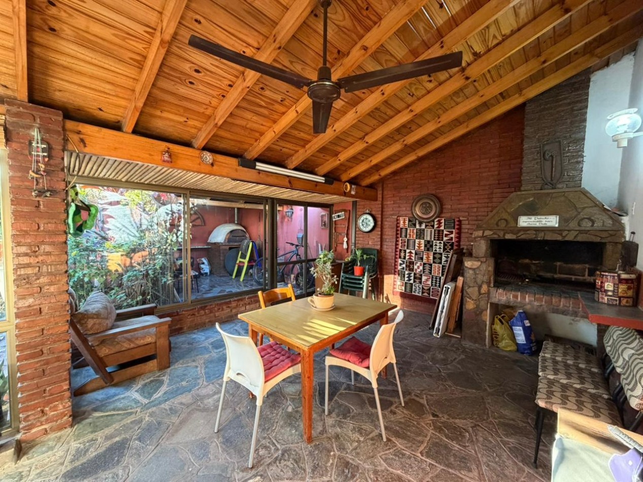 Excelente casa de 4 ambientes en venta - Malaver