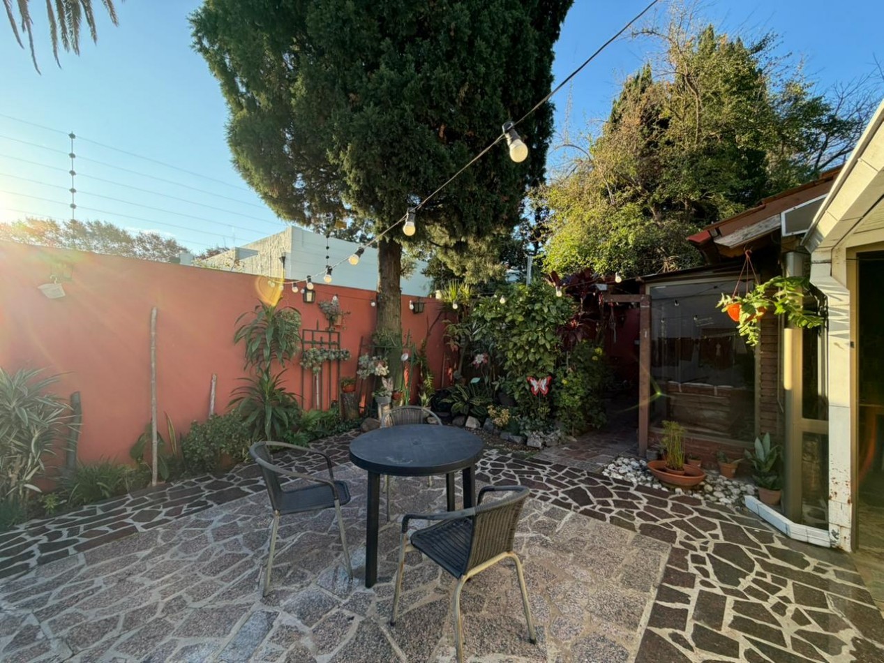 Excelente casa de 4 ambientes en venta - Malaver