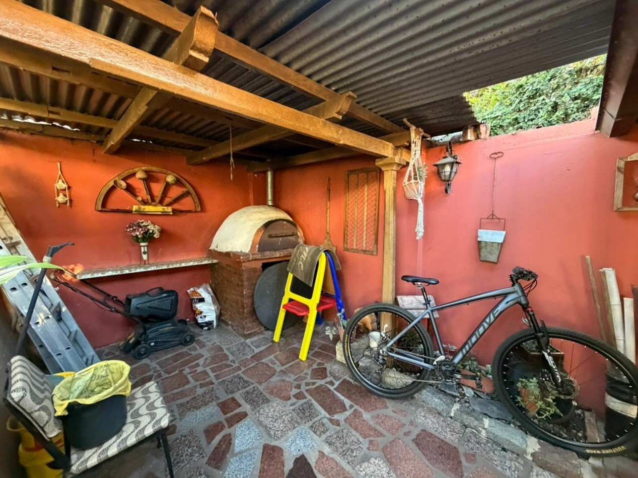 Excelente casa de 4 ambientes en venta - Malaver