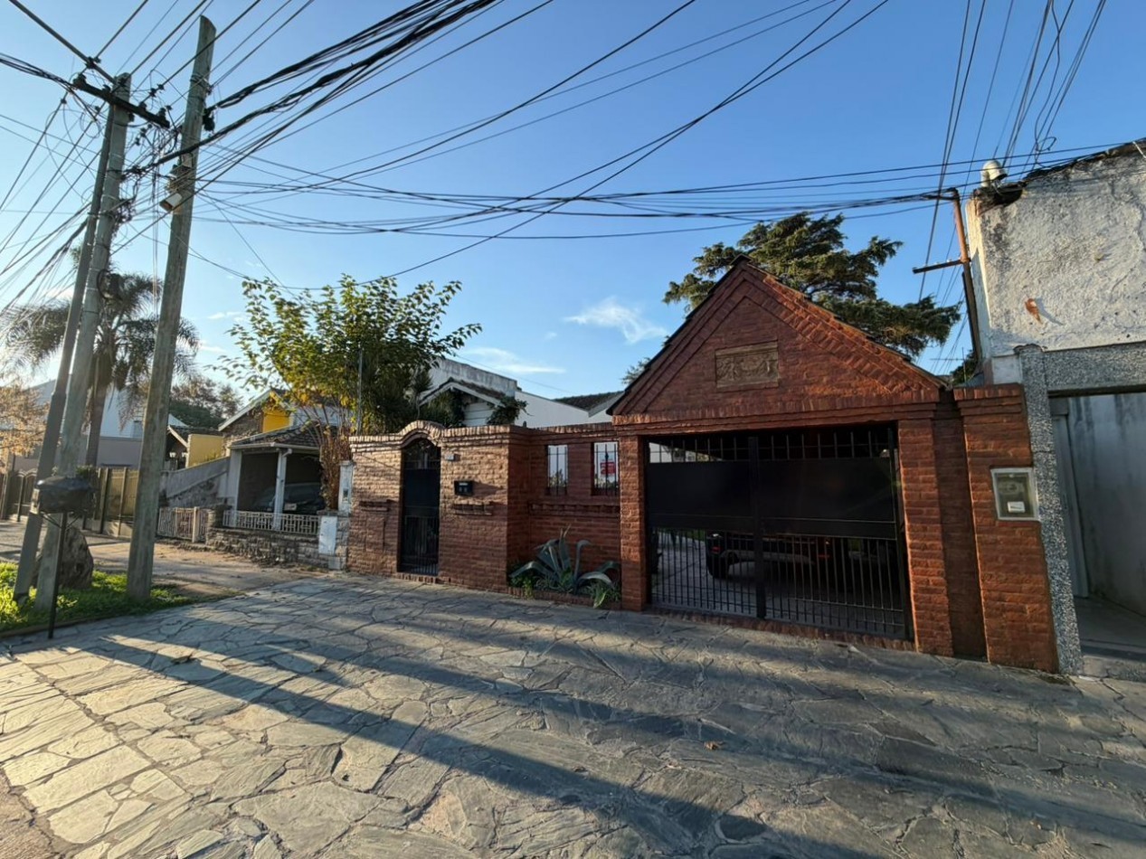 Excelente casa de 4 ambientes en venta - Malaver