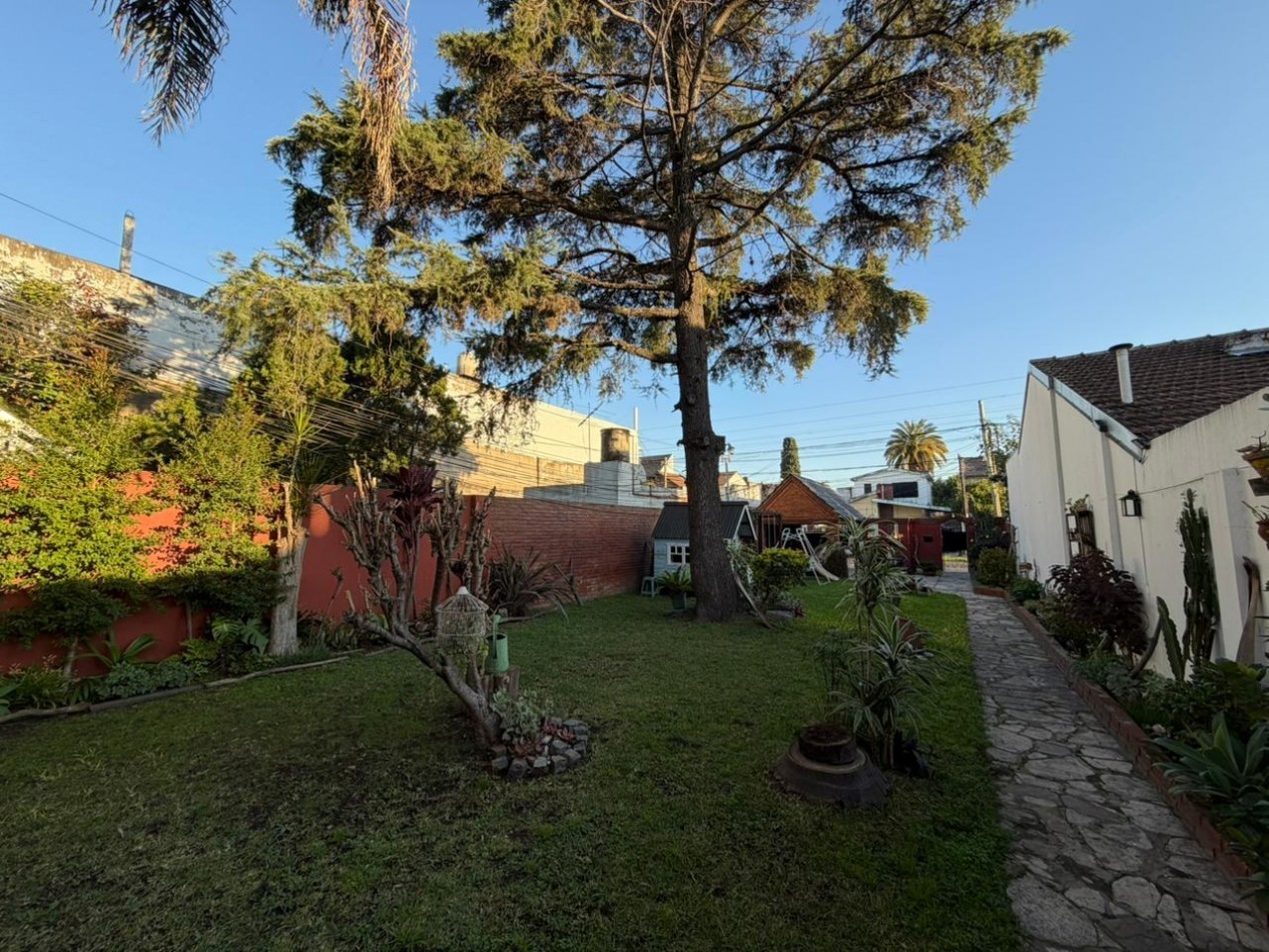 Excelente casa de 4 ambientes en venta - Malaver