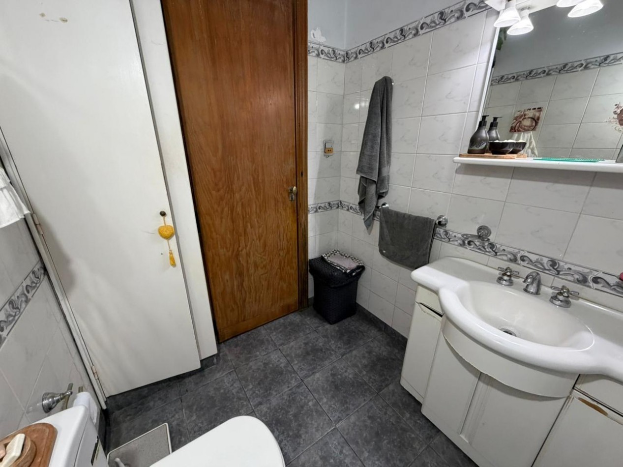 Excelente casa de 4 ambientes en venta - Malaver