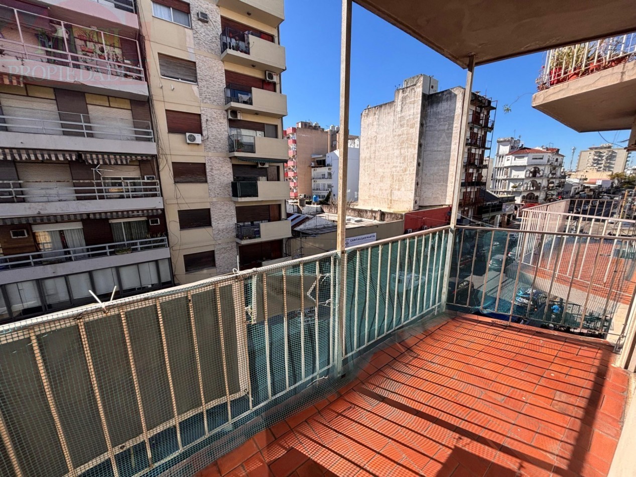 Depto de 4 amb. con cochera - San Martin Centro