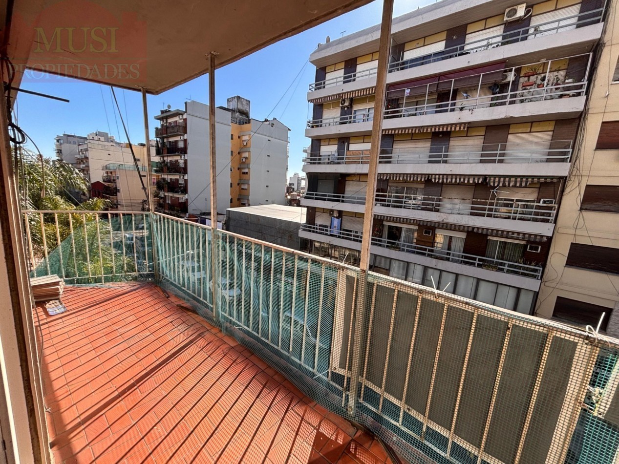 Depto de 4 amb. con cochera - San Martin Centro