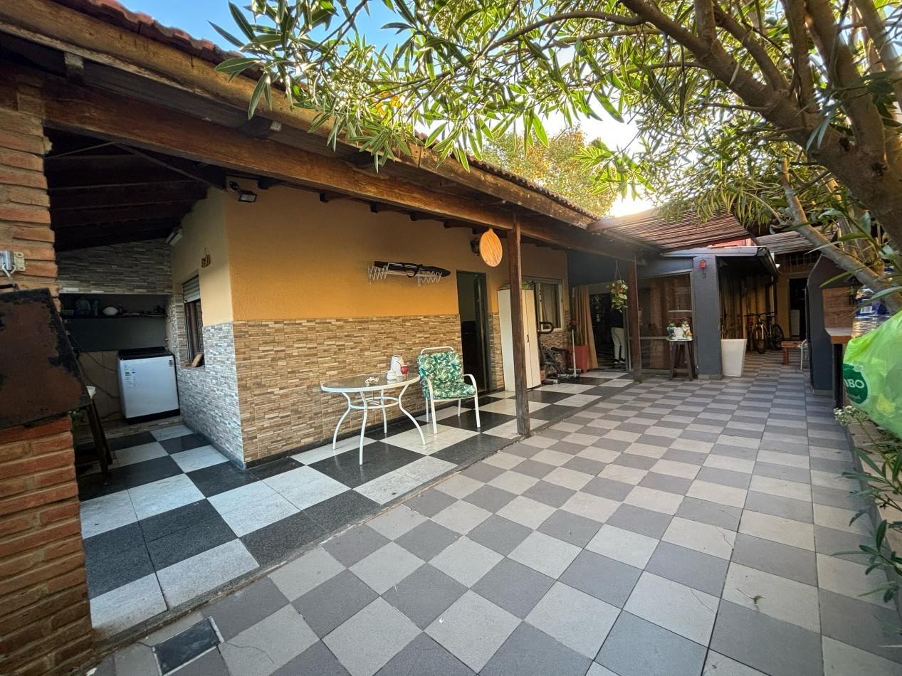 Hermosa casa de 4 ambientes en venta - San Martin