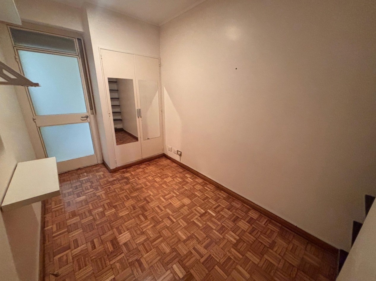 Departamento de 4 Ambientes en venta Dep. de Servicio y espacio guarda coche