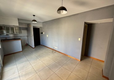 Departamento de 2 ambientes en venta - San Martin centro