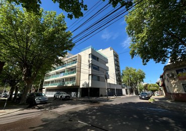 Impecable departamento de 2 ambientes con cochera cubierta - San Martin Centro