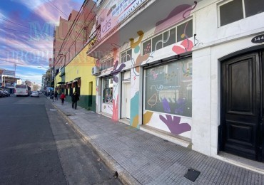 Excelente local en Venta. 